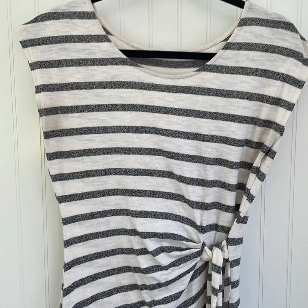 MYSTREE cap sleeve knee length‎ cinch tie waist cream and gray stripes dress S